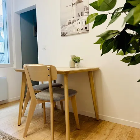 Un Appartement En Centre Ville , A 2 Pas Du Chateau De Villers Cotterets Exterior photo