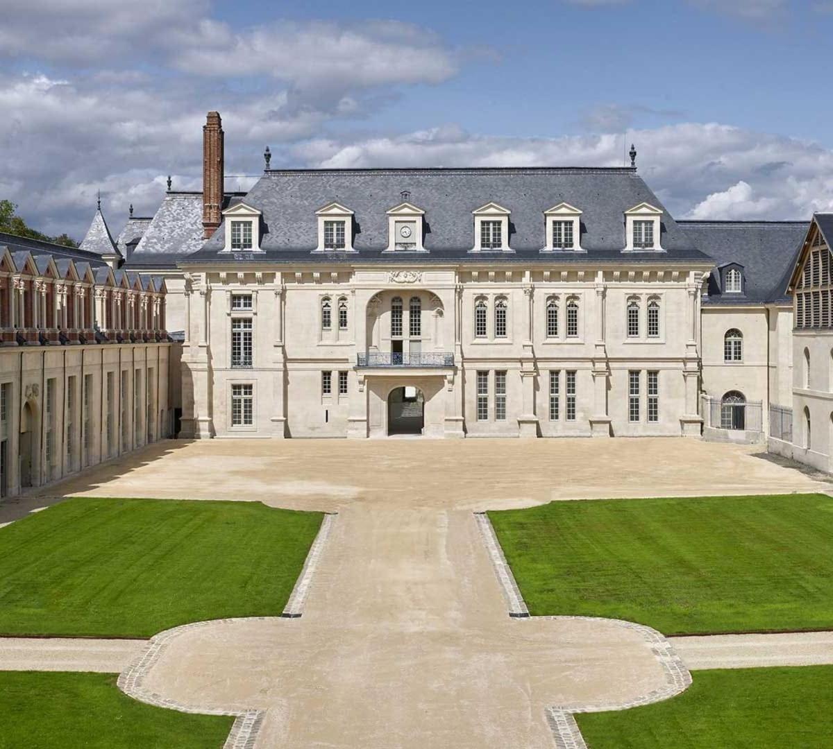 Apartment Un En Centre , A 2 Pas Du Chateau De Cotterets